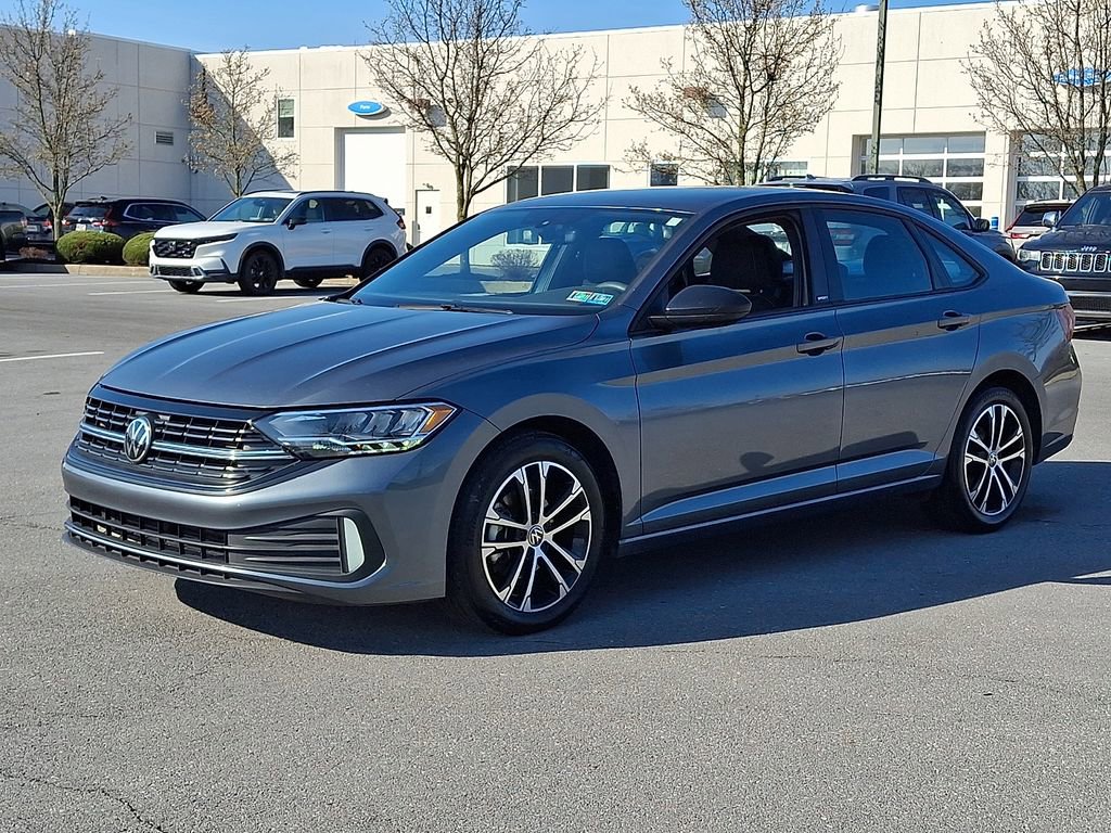 Used 2023 Volkswagen Jetta Sport FWD image 5