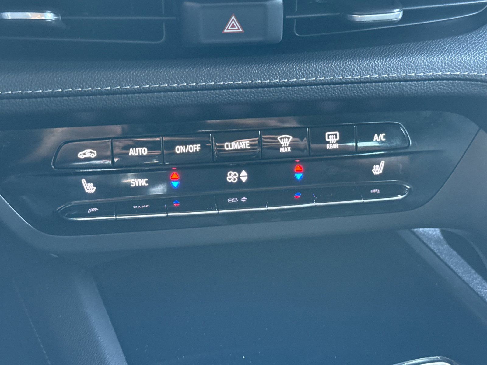 Used 2023 Buick Envision Essence image 19