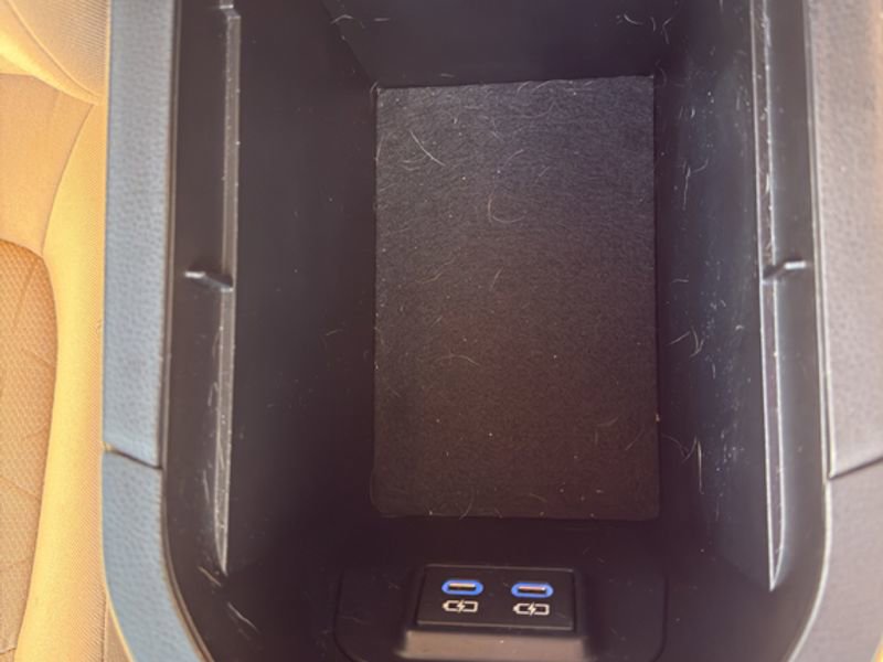 Used 2022 Toyota RAV4 XLE image 30