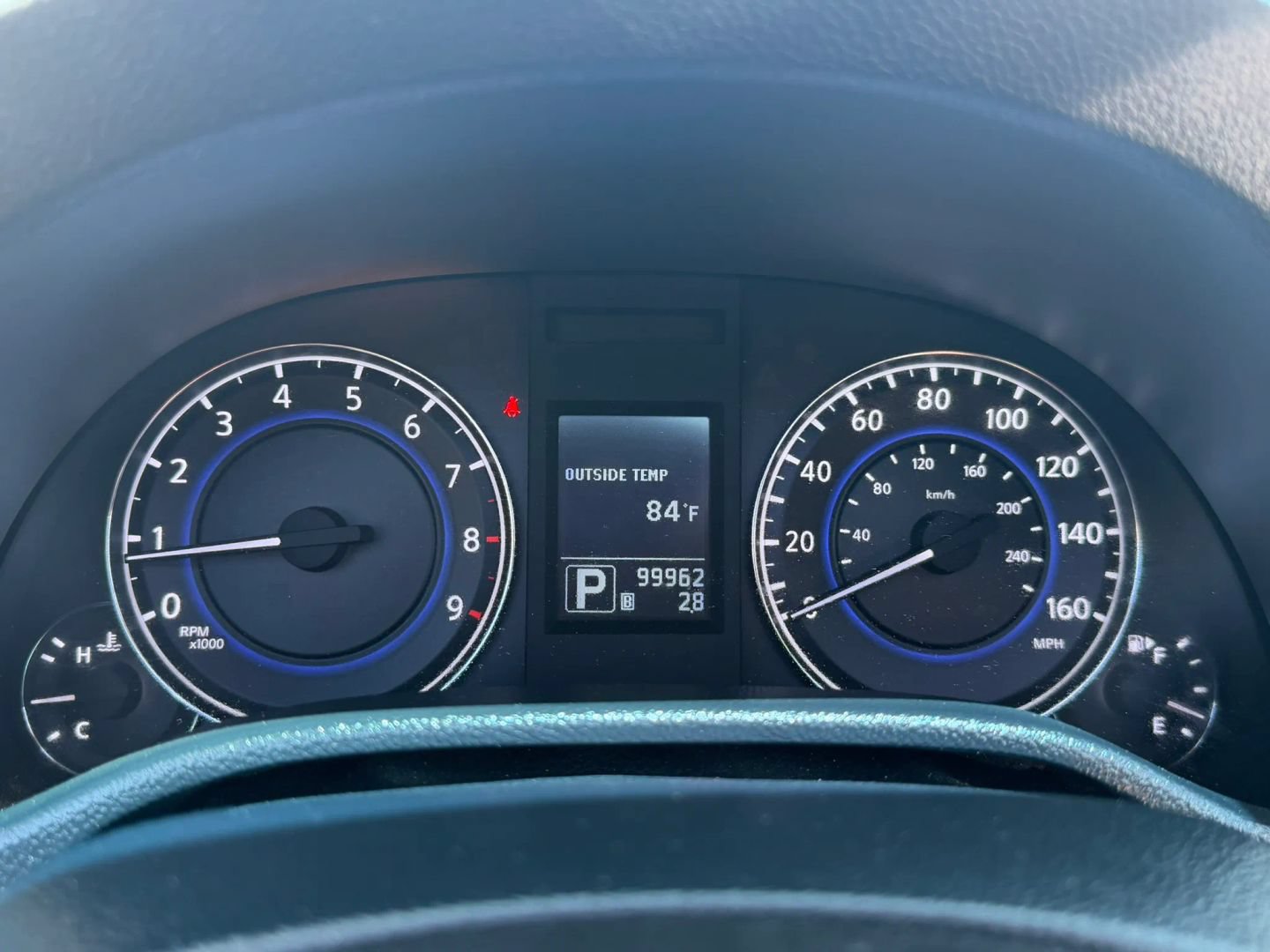 Used 2011 INFINITI G37 Convertible w/ Premium Pkg RWD image 23