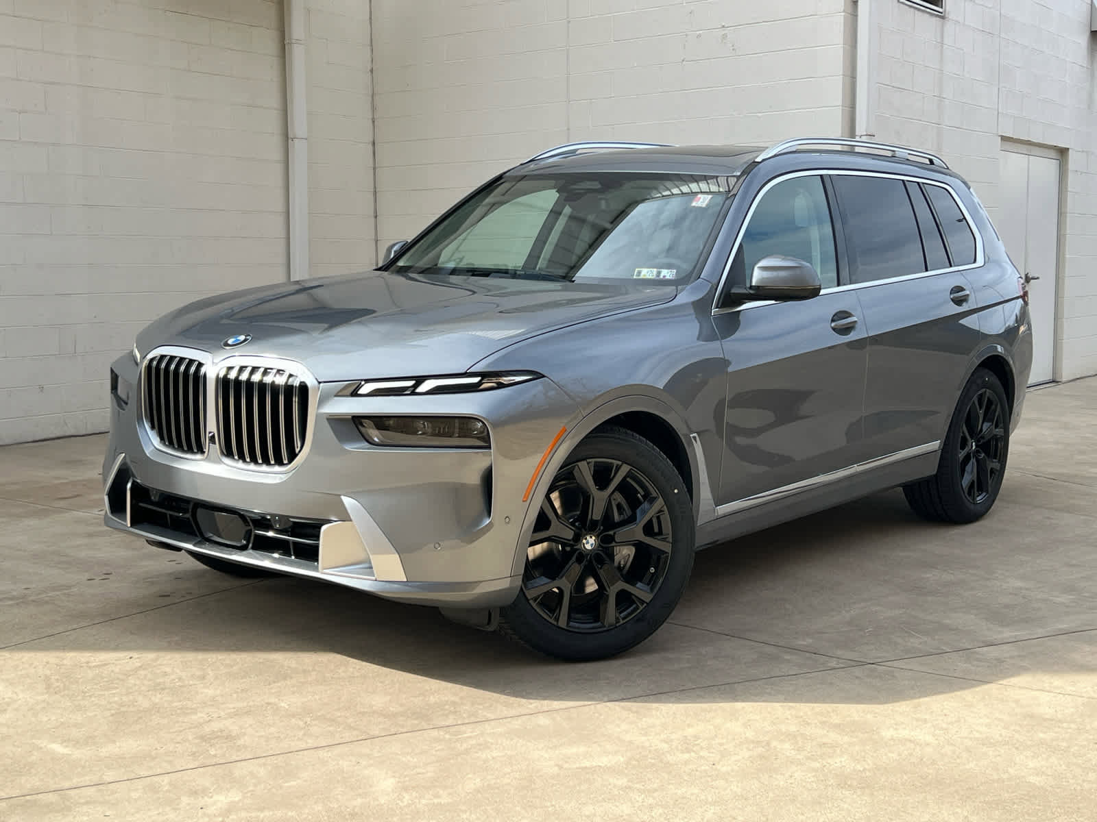 Used 2025 BMW X7 xDrive40i w/ Premium Package AWD/4WD image 1