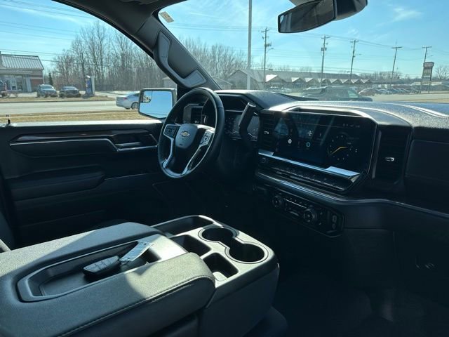 Used 2025 Chevrolet Silverado 1500 LT image 9