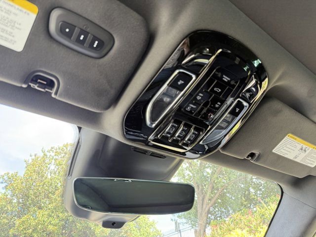 New 2025 Maserati Grecale GT image 27