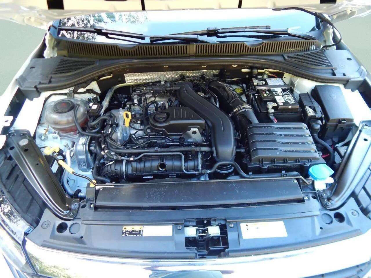 Used 2024 Volkswagen Jetta S image 37