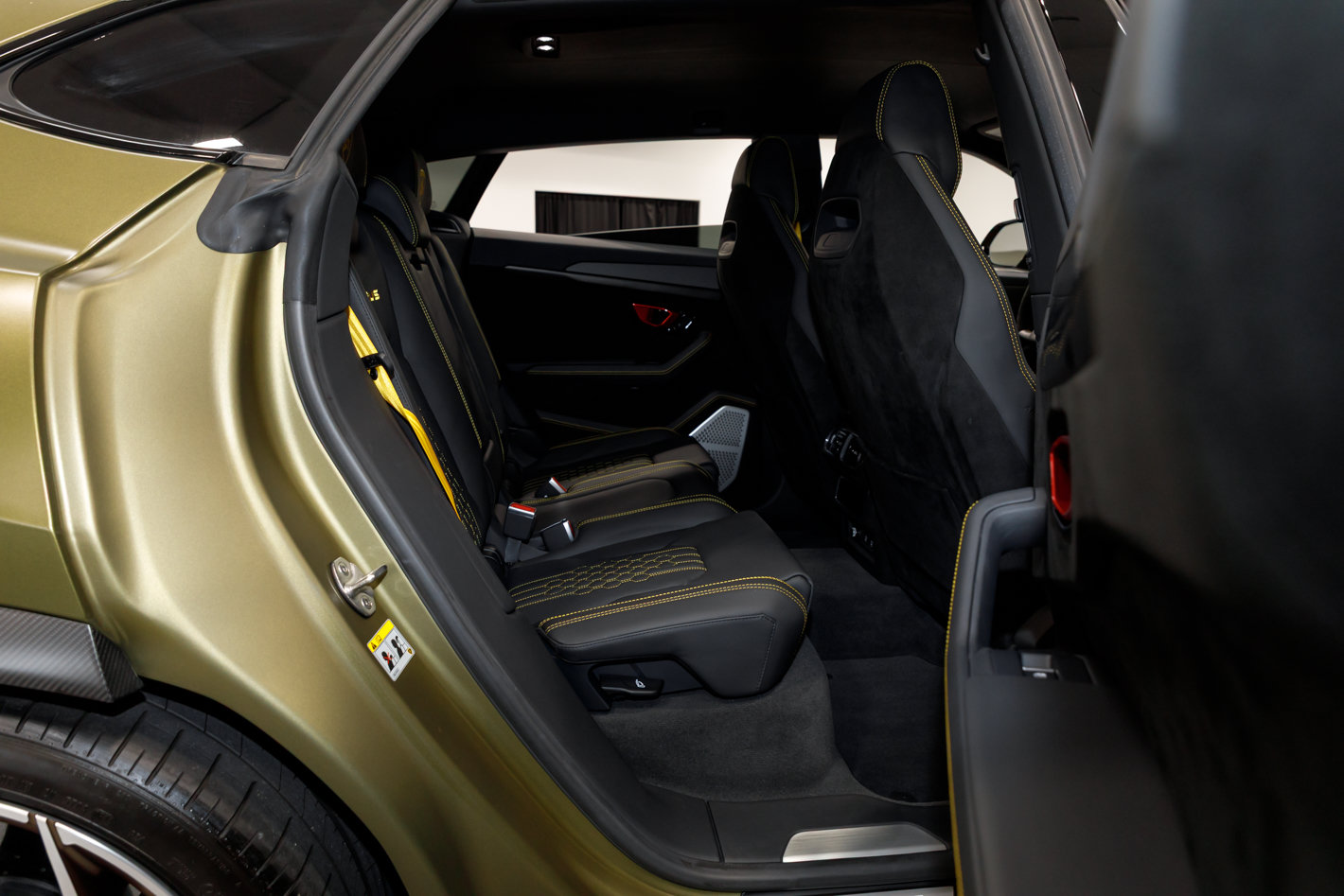 Used 2024 Lamborghini Urus Performante AWD/4WD image 66