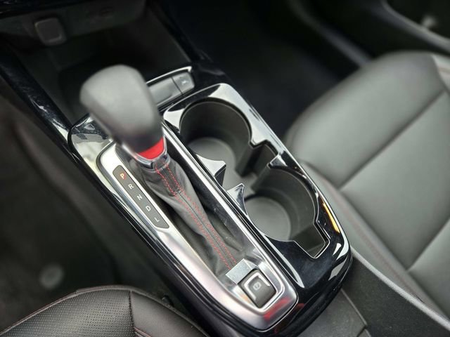 Certified 2025 Chevrolet Trax RS image 25