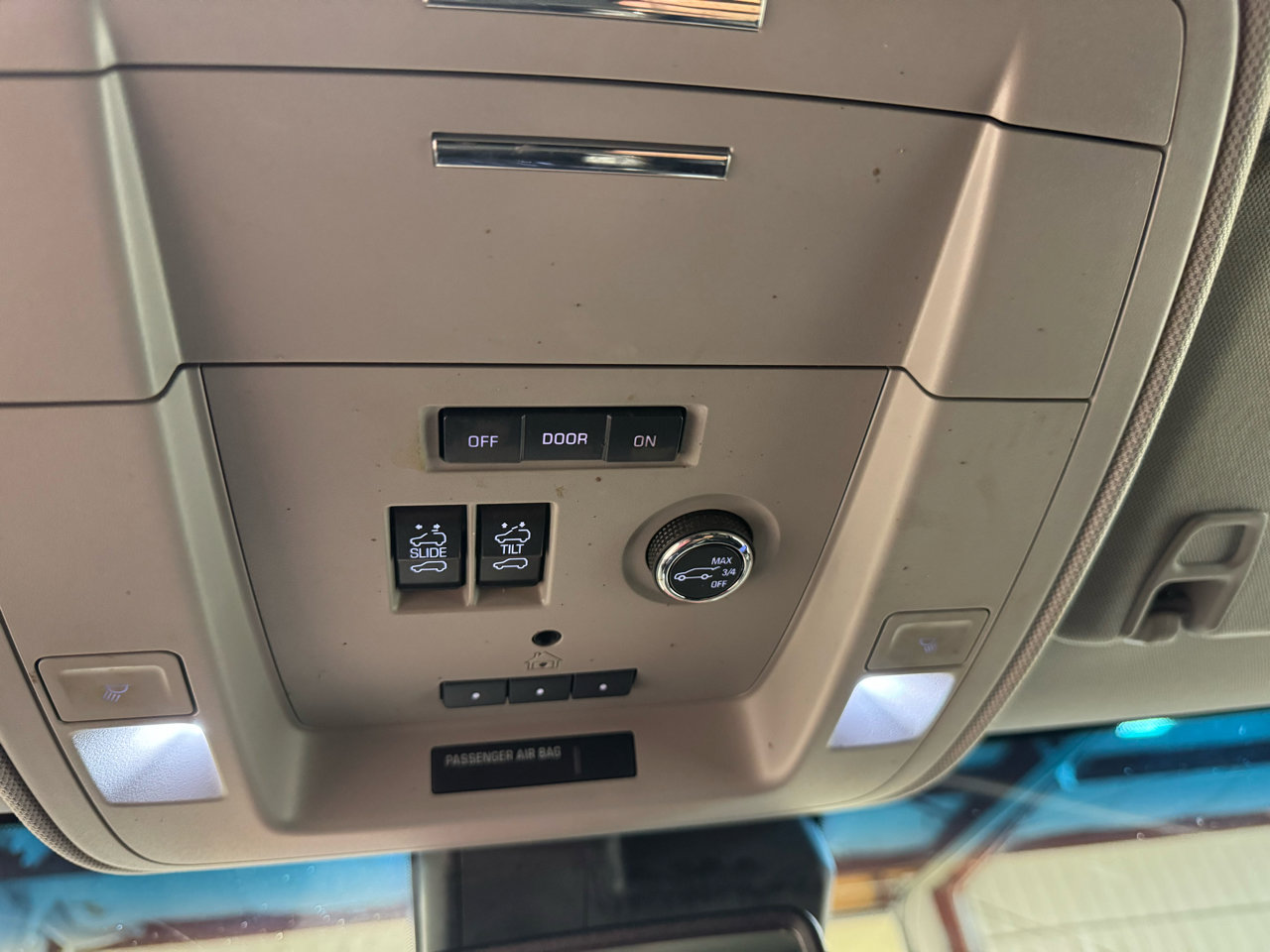 Used 2018 Chevrolet Tahoe LT w/ Luxury Package image 26