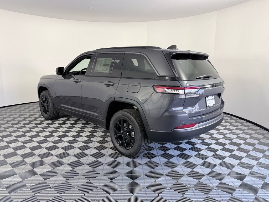 New 2026 Jeep Grand Cherokee Altitude image 5