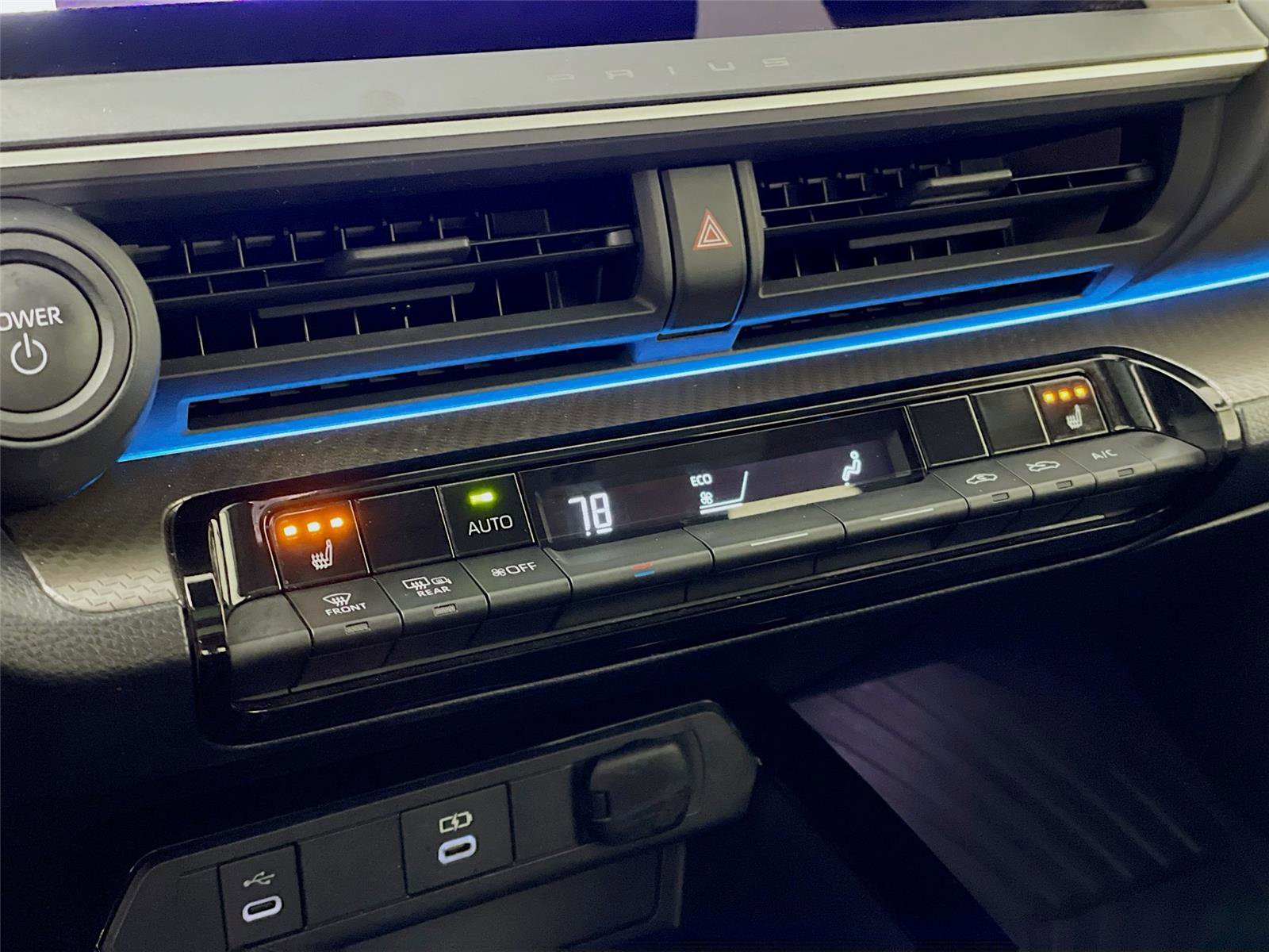 Used 2024 Toyota Prius XLE image 18