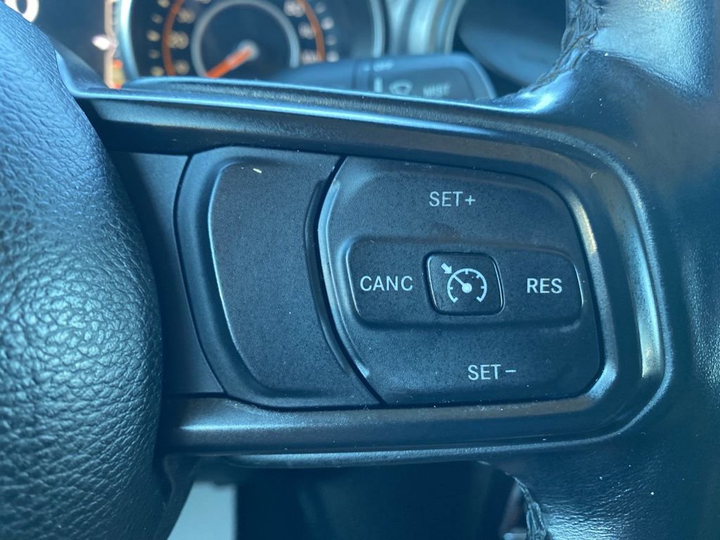 Used 2022 Jeep Gladiator Sport image 23