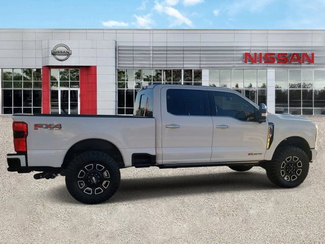 Used 2024 Ford F250 Platinum image 3