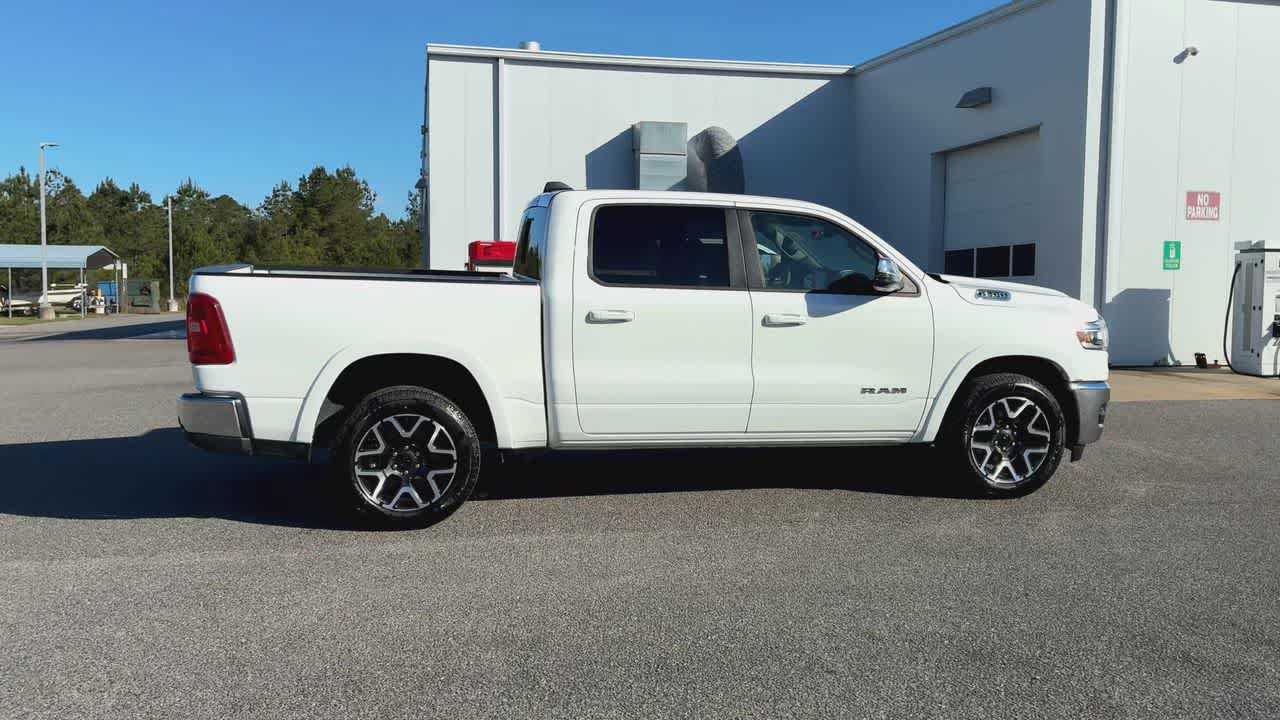 Used 2025 RAM 1500 Laramie AWD/4WD image 9