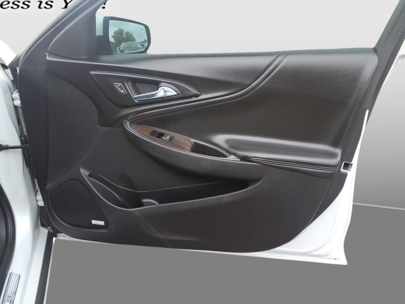 Used 2018 Chevrolet Malibu Premier w/ Premier Sun and Wheel Package FWD image 30