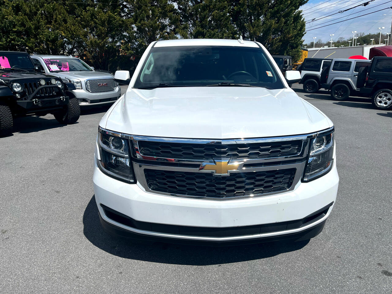 Used 2018 Chevrolet Suburban LT image 8