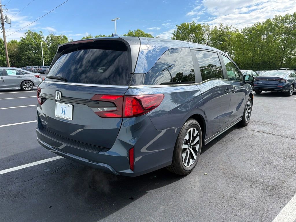 Certified 2026 Honda Odyssey EX-L image 5