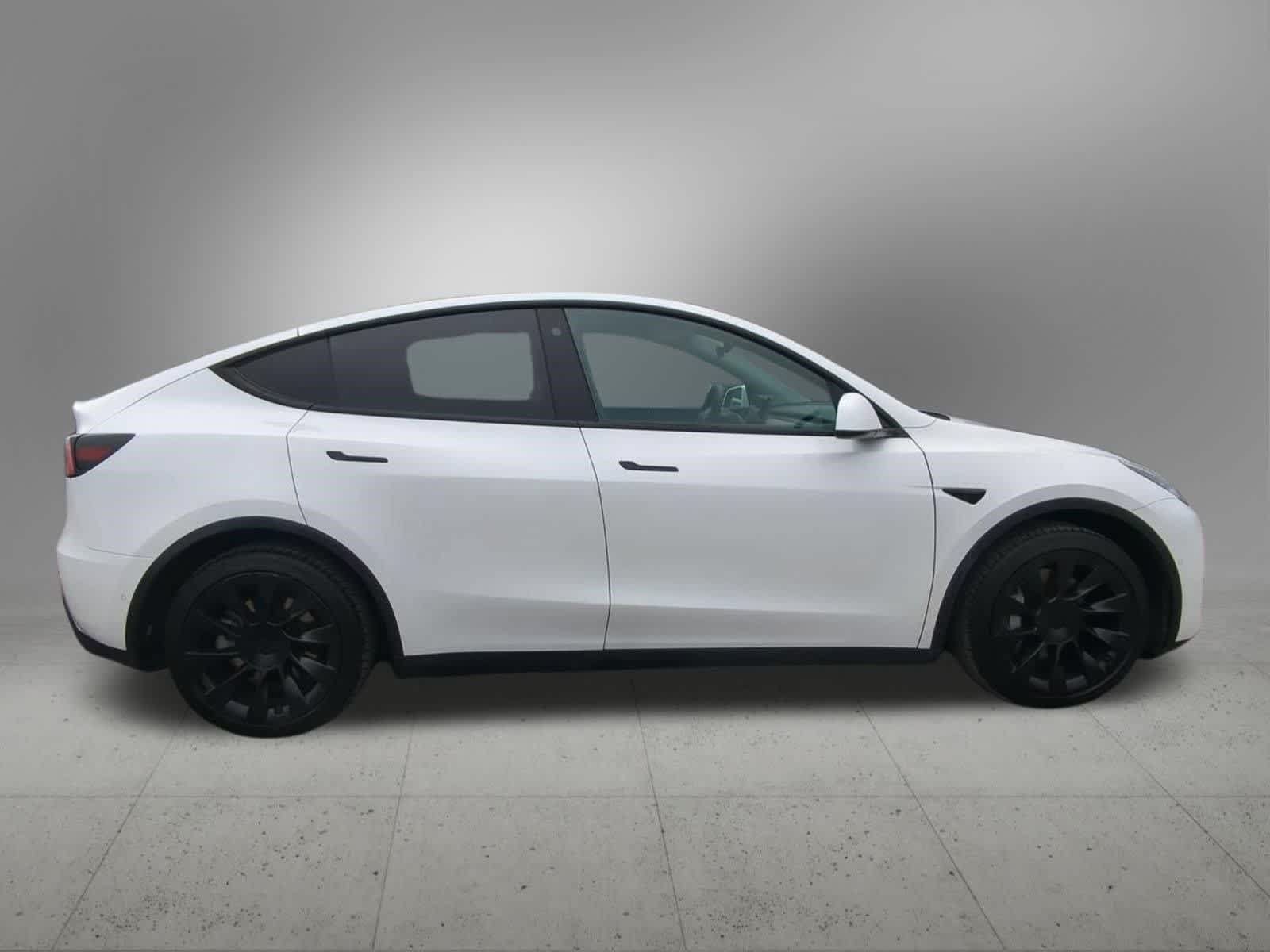 Used 2021 Tesla Model Y Long Range AWD/4WD image 7