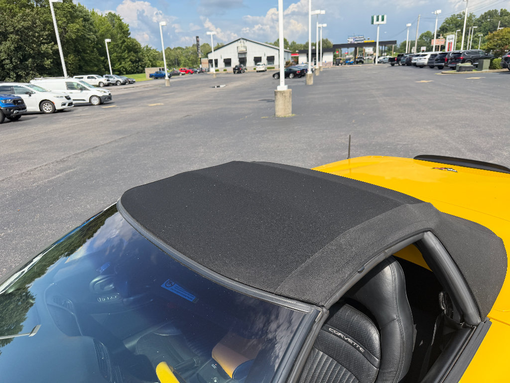 Used 2001 Chevrolet Corvette Convertible w/ Preferred Equipment Group2 RWD image 41