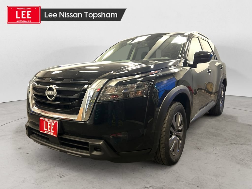 Used 2025 Nissan Pathfinder SV AWD/4WD image 1