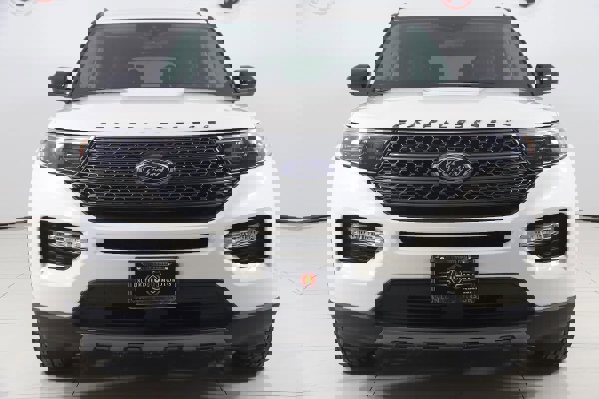 Used 2023 Ford Explorer XLT w/ Equipment Group 202A image 54