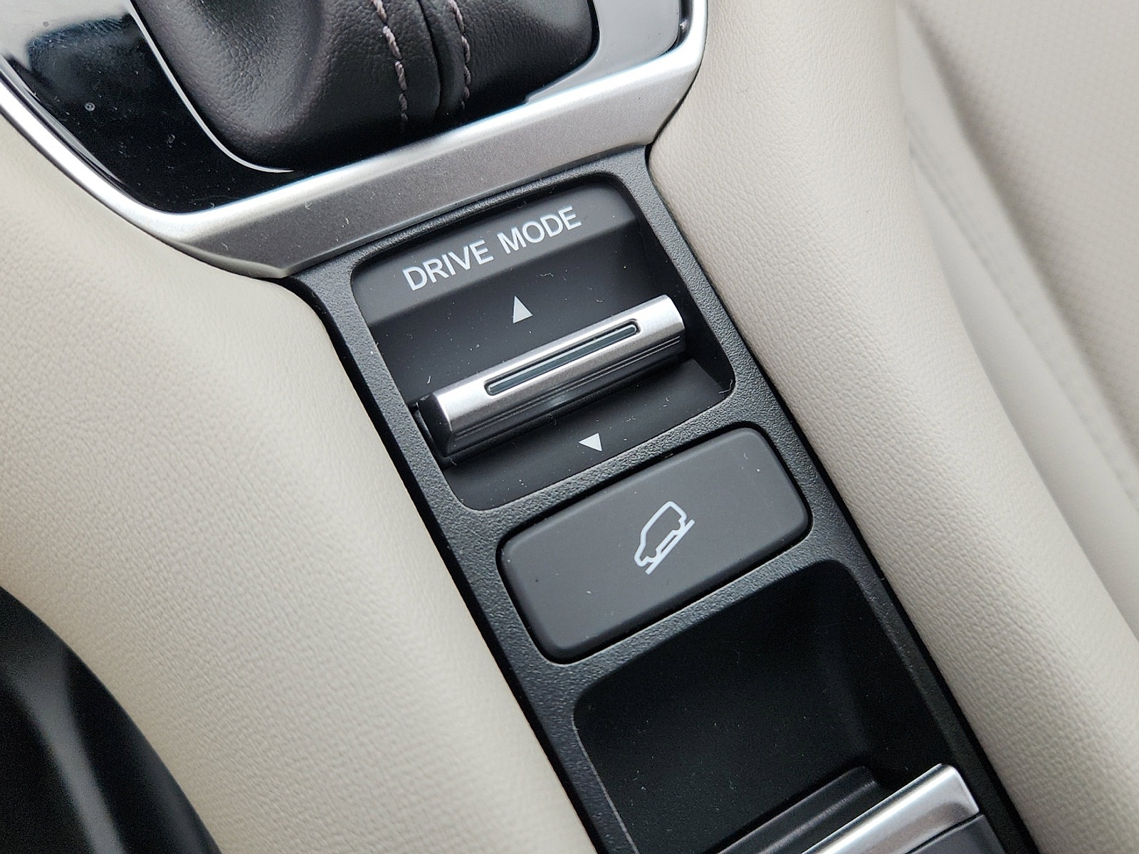 New 2026 Honda HR-V EX-L image 15