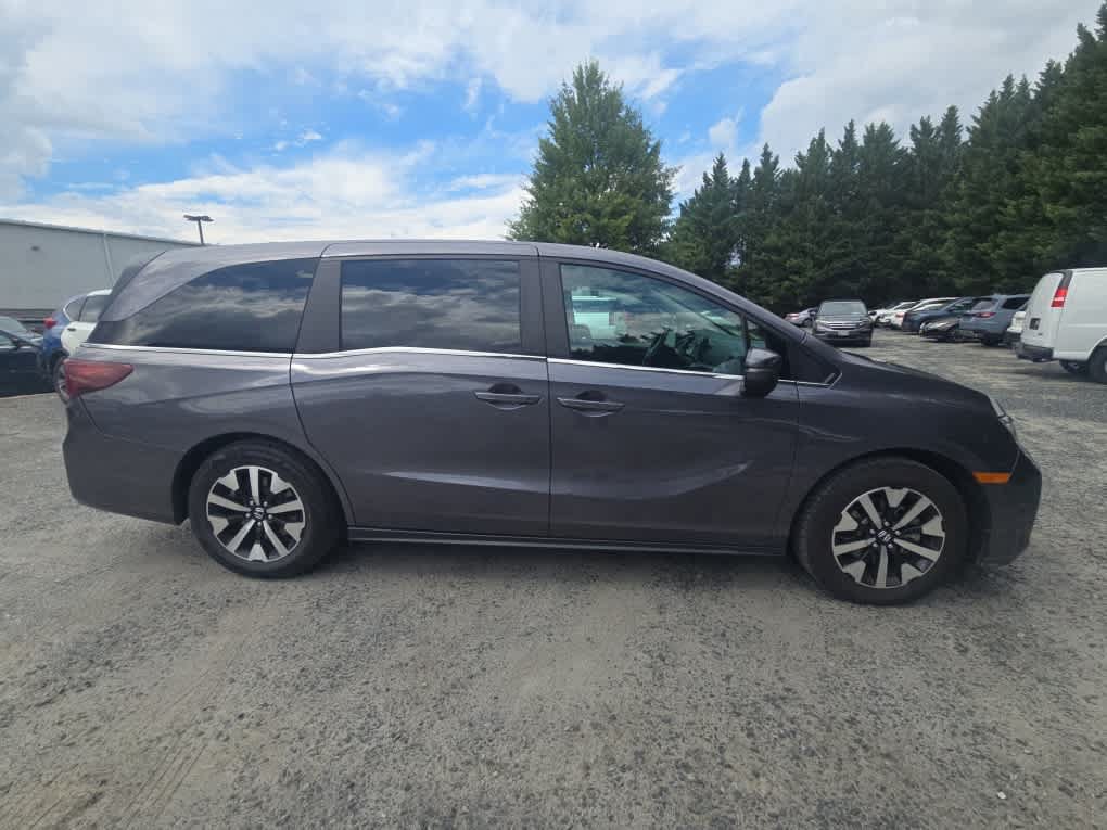 Certified 2025 Honda Odyssey EX-L image 7