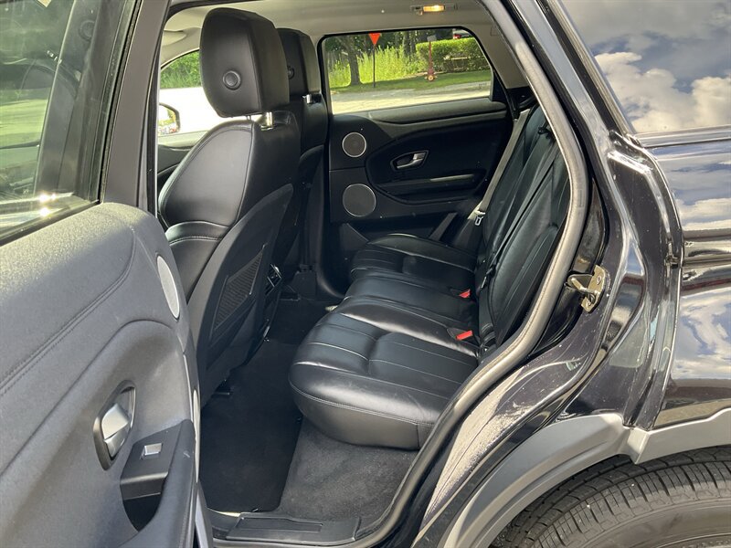 Used 2018 Land Rover Range Rover Evoque SE AWD/4WD image 14