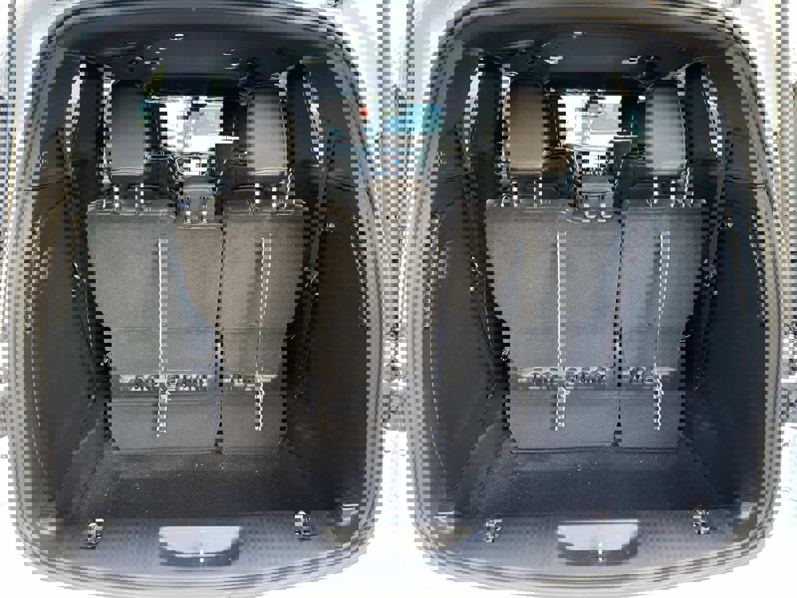 New 2026 Chrysler Voyager LX image 5