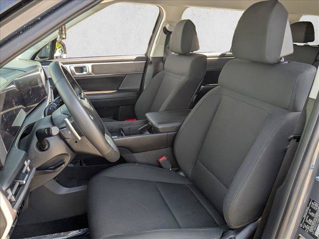 Used 2025 Hyundai Santa Fe SE FWD image 17