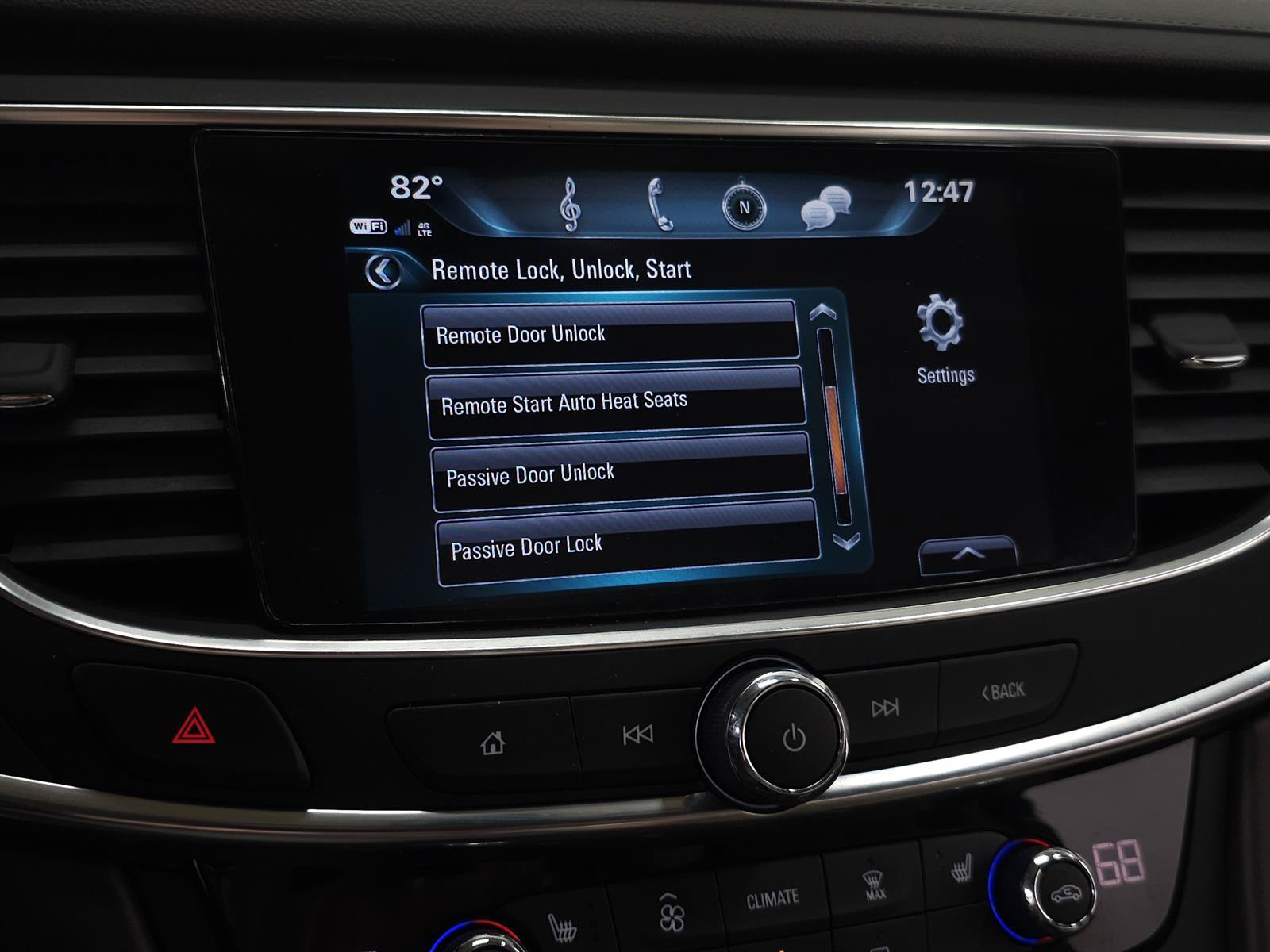 Used 2018 Buick LaCrosse Essence w/ Sun and Shade Package FWD image 24