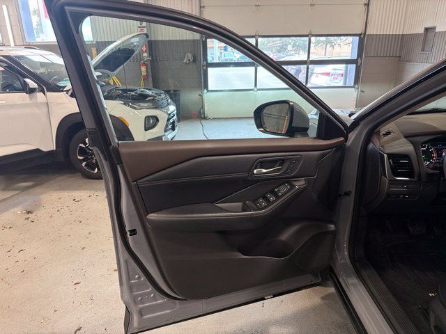 Used 2023 Nissan Rogue SL w/ SL Premium Package AWD/4WD image 51