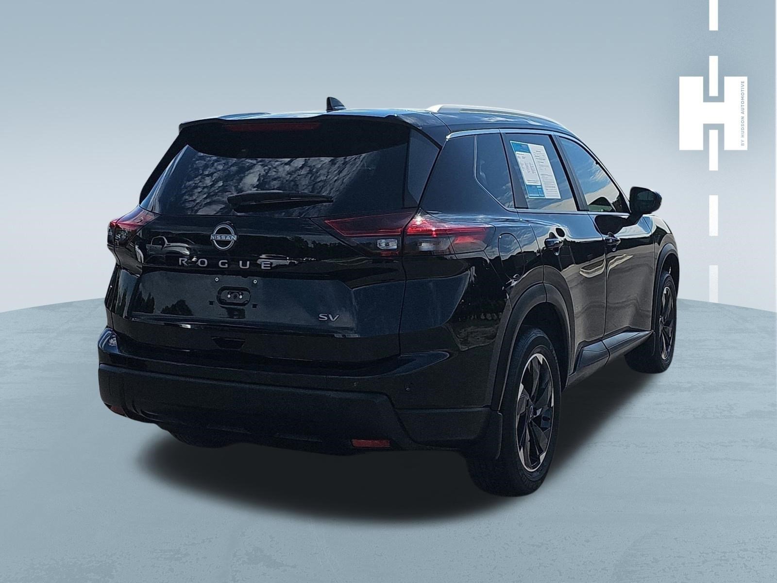 Used 2024 Nissan Rogue SV w/ SV Premium Package FWD image 4