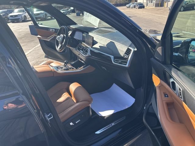 Used 2023 BMW X5 xDrive40i w/ M Sport Package AWD/4WD image 20