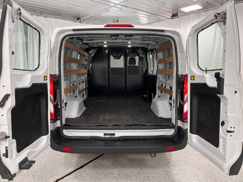 Used 2023 Ford Transit 250 Low Roof AWD w/ Exterior Upgrade Package image 25