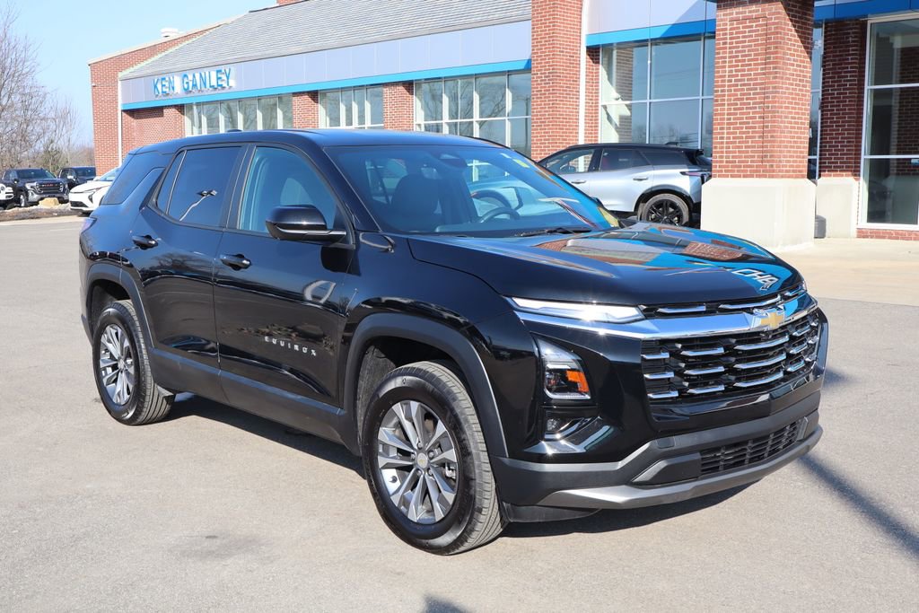 Used 2025 Chevrolet Equinox LT w/ Safety and Technology Package image 2