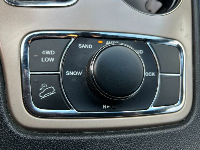 Used 2017 Jeep Grand Cherokee Limited image 21