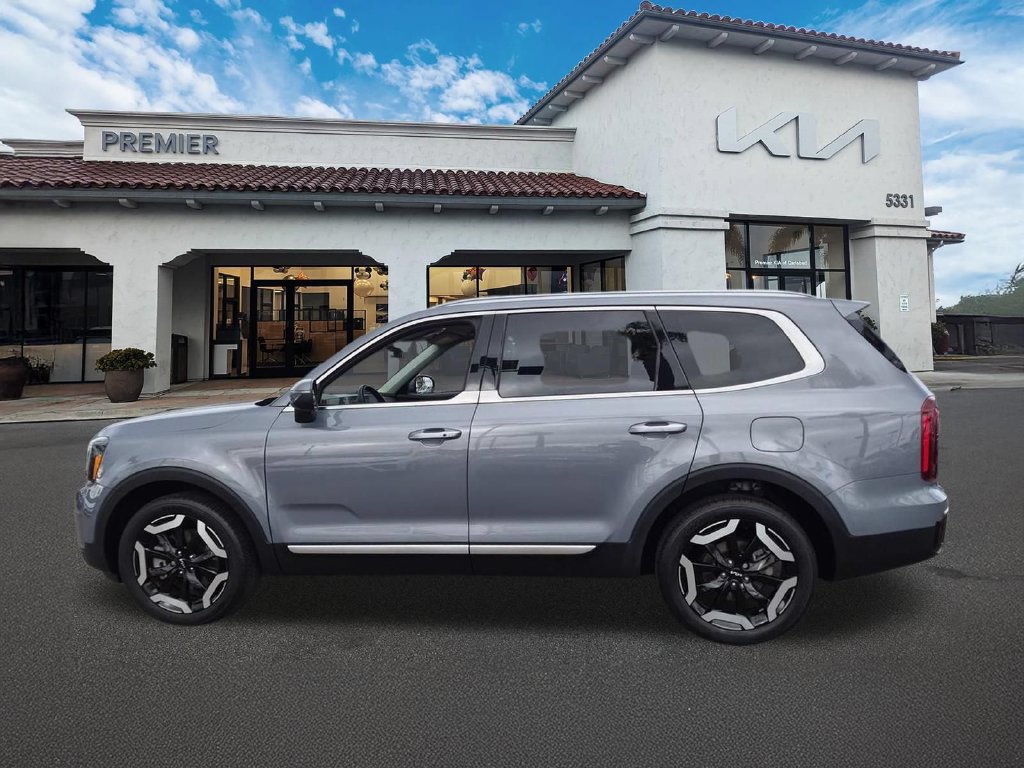 Certified 2024 Kia Telluride S FWD image 5