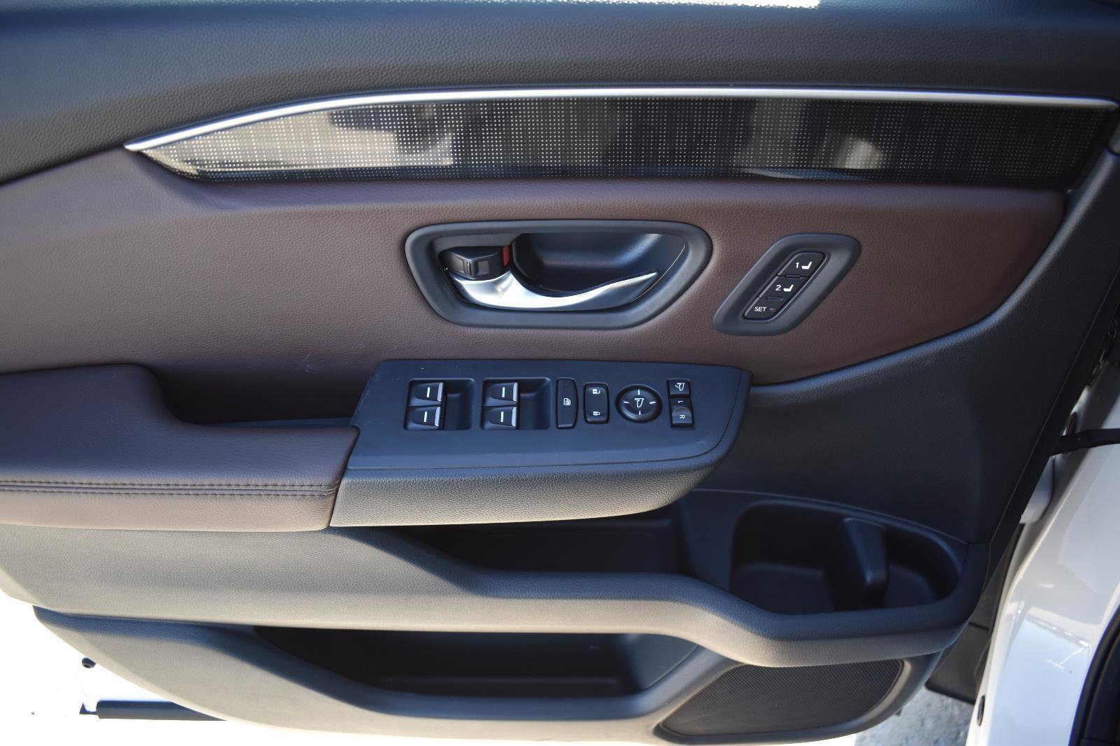 Used 2025 Honda Pilot Elite image 25