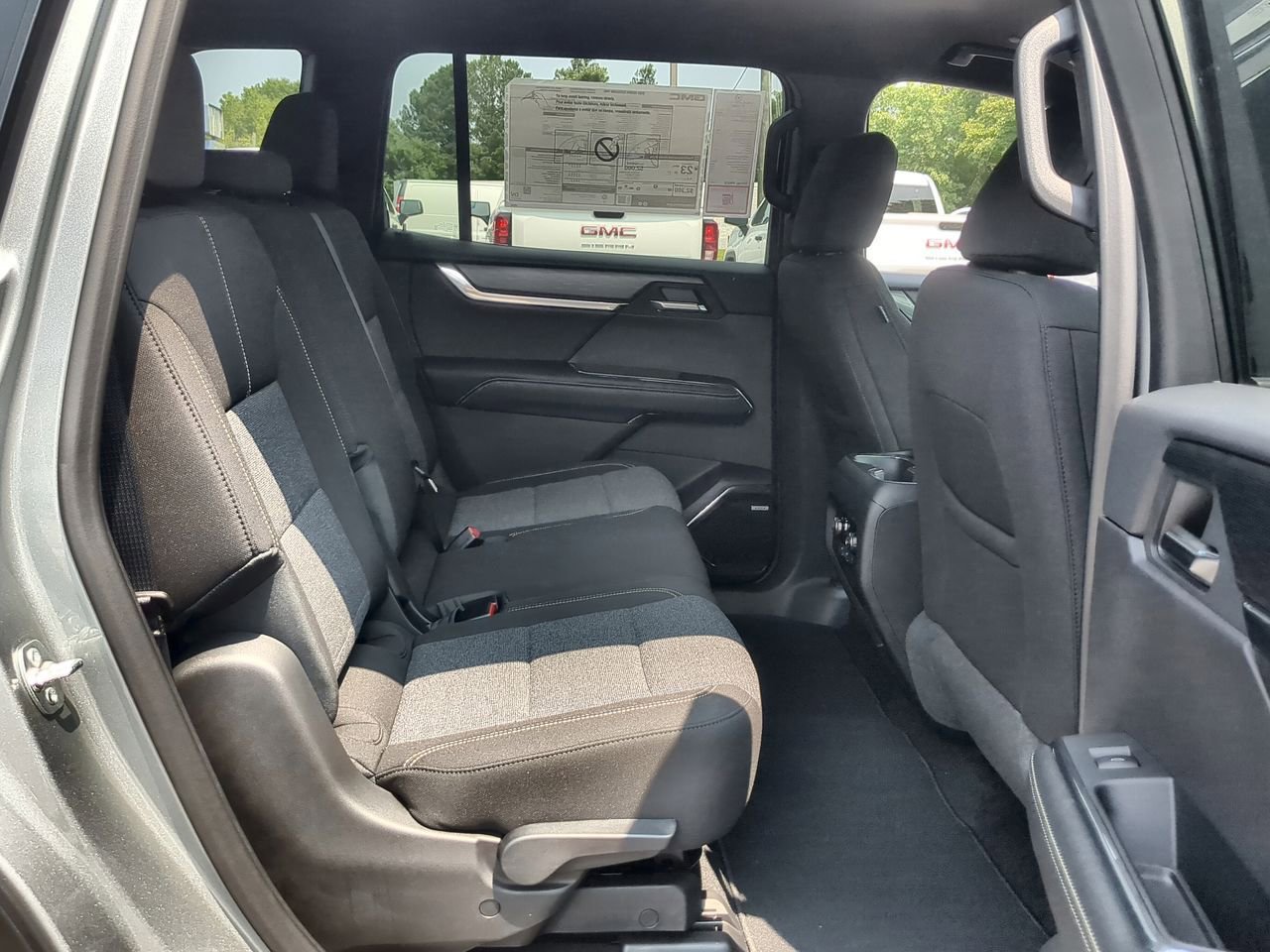 New 2025 GMC Acadia Elevation image 27