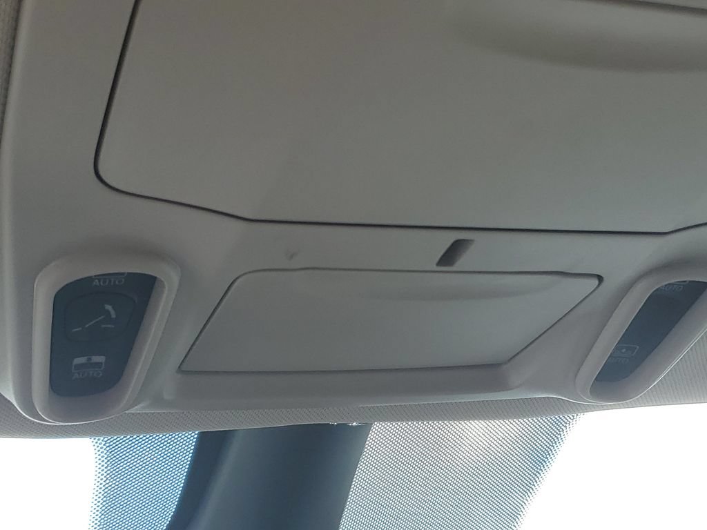 Certified 2023 Chrysler Pacifica Limited FWD image 33