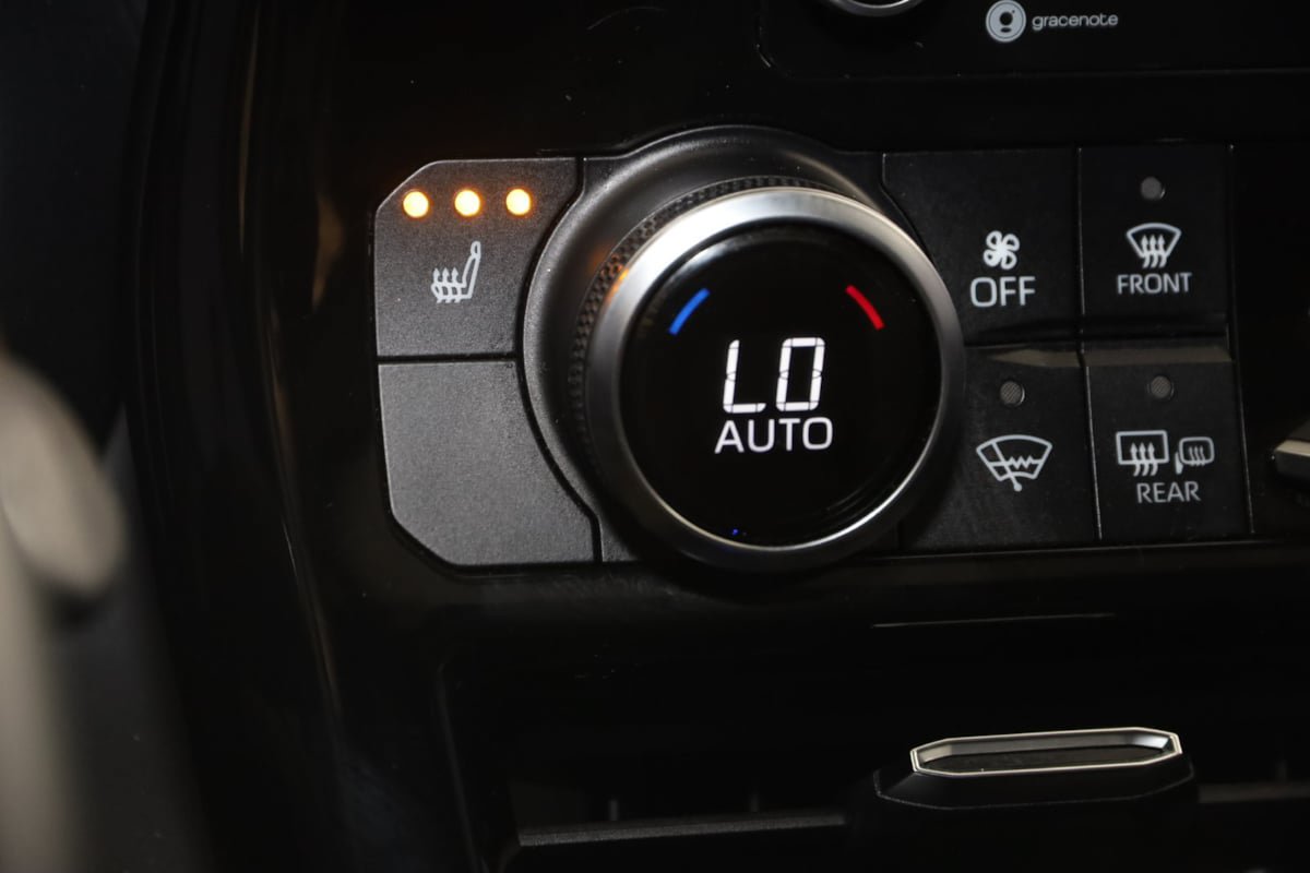 Used 2022 Toyota Highlander XLE FWD image 8
