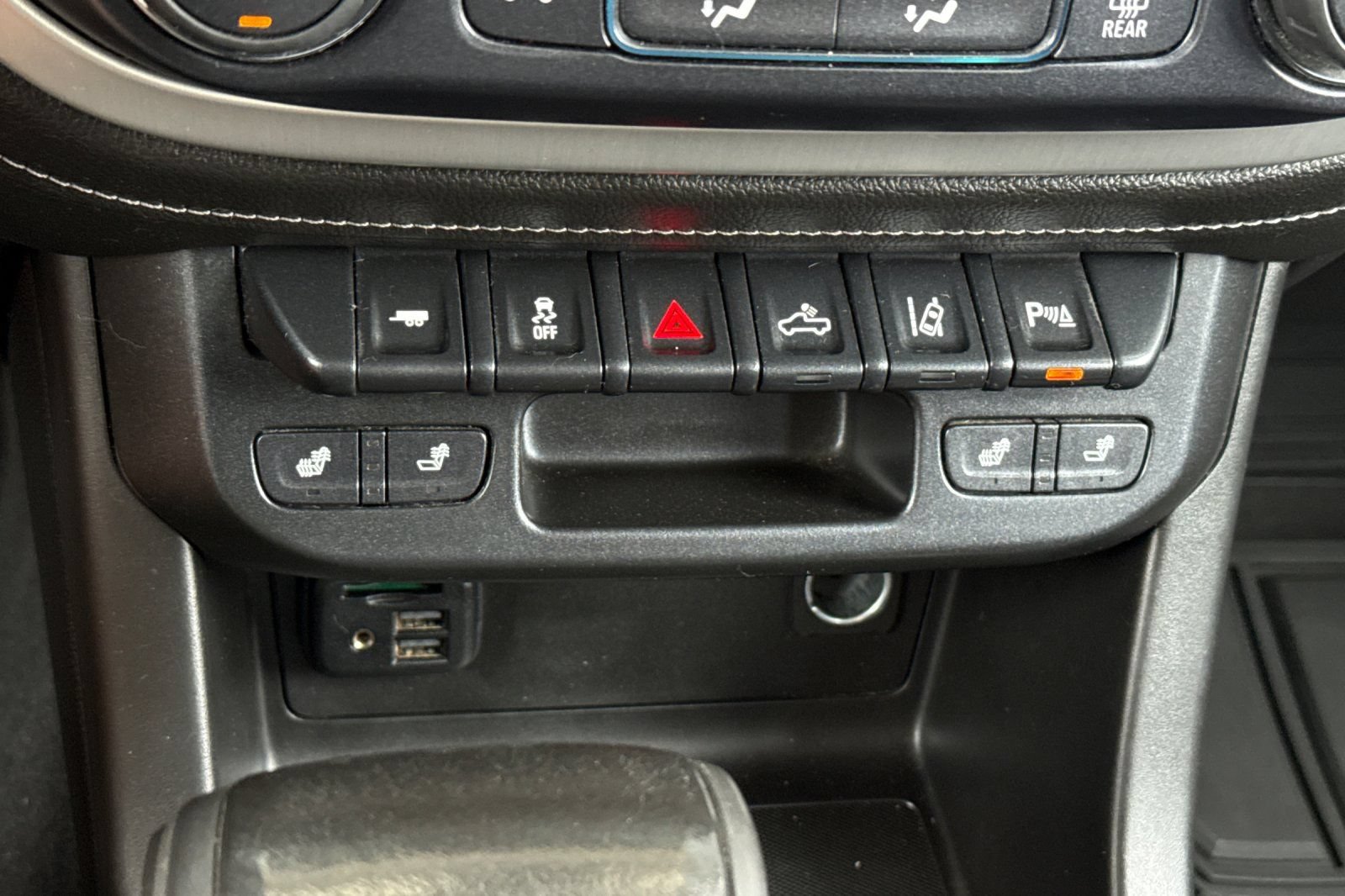 Used 2020 GMC Canyon SLE w/ Elevation Edition AWD/4WD image 29