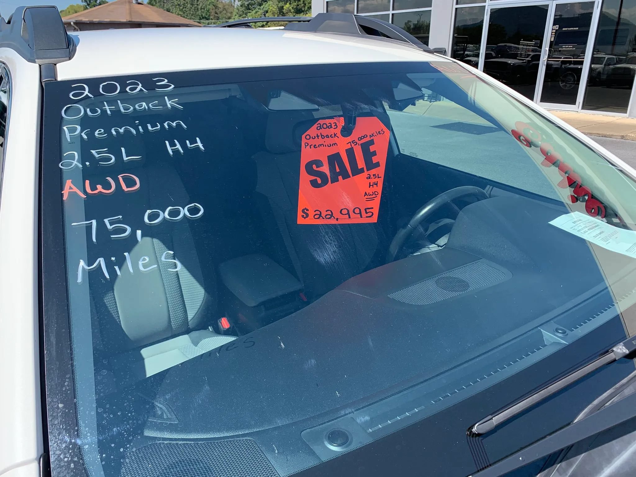 Used 2023 Subaru Outback Premium AWD/4WD image 3