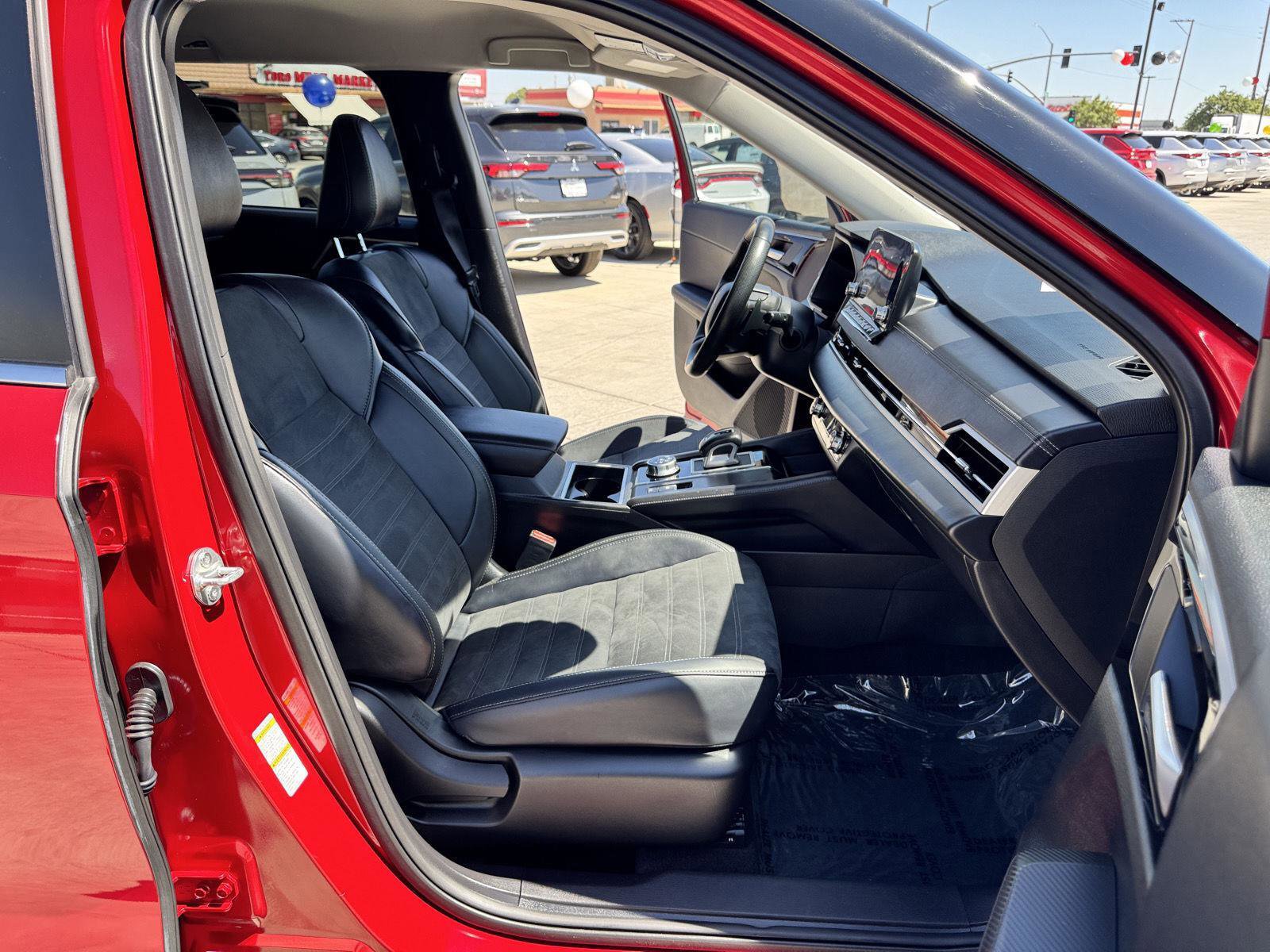 Used 2024 Mitsubishi Outlander SE image 21