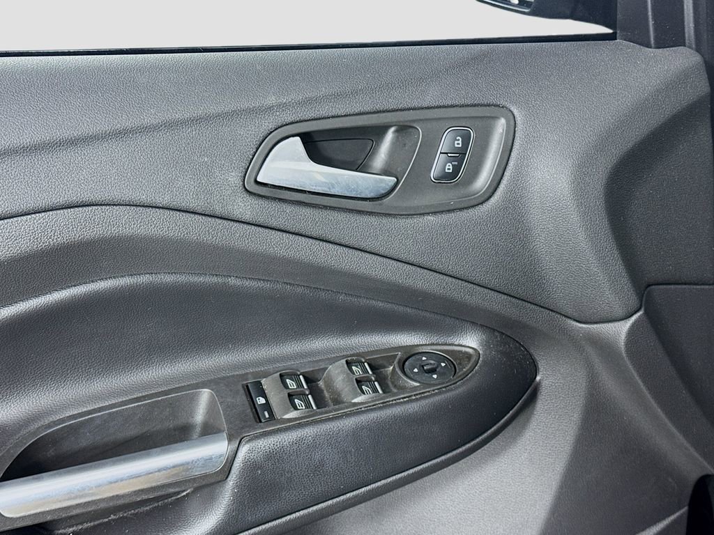 Used 2019 Ford Escape SEL FWD image 17