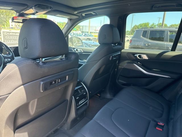 Used 2022 BMW X5 xDrive40i w/ Premium Package AWD/4WD image 11