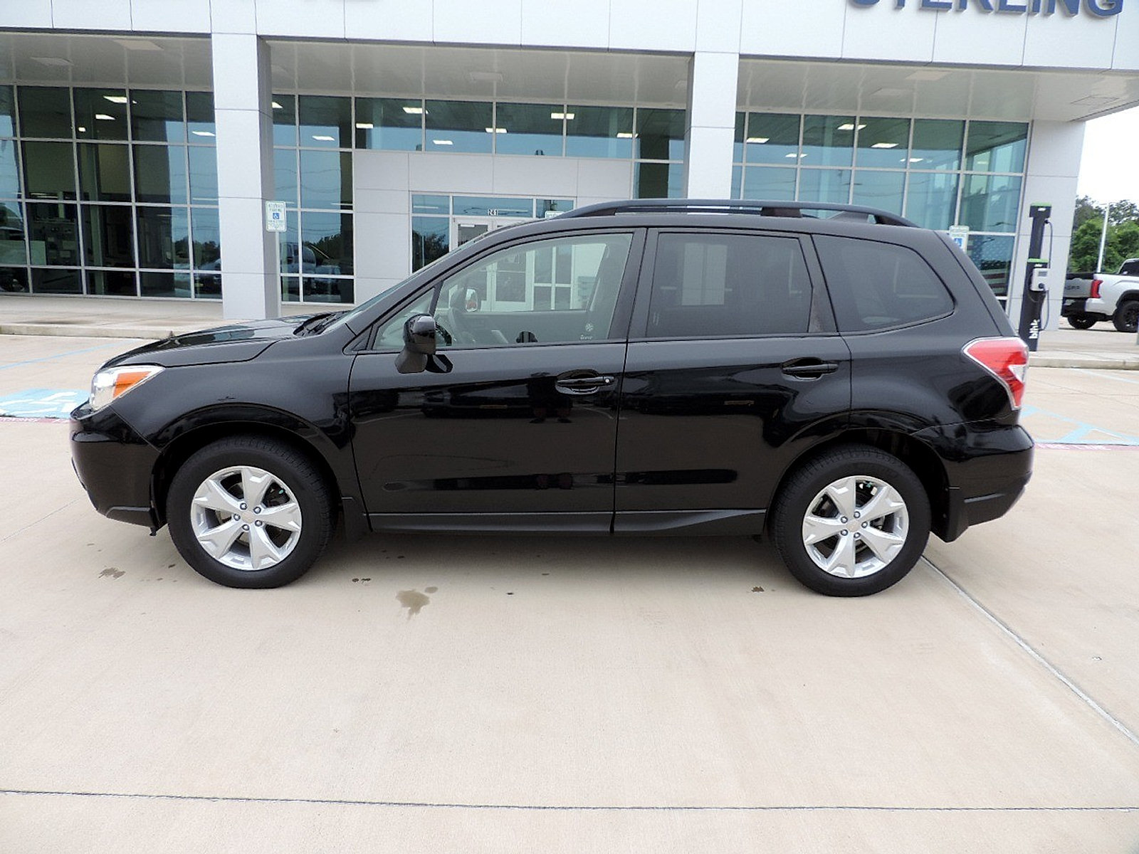 Used 2016 Subaru Forester 2.5i Premium w/ Protection Package #1 AWD/4WD image 8