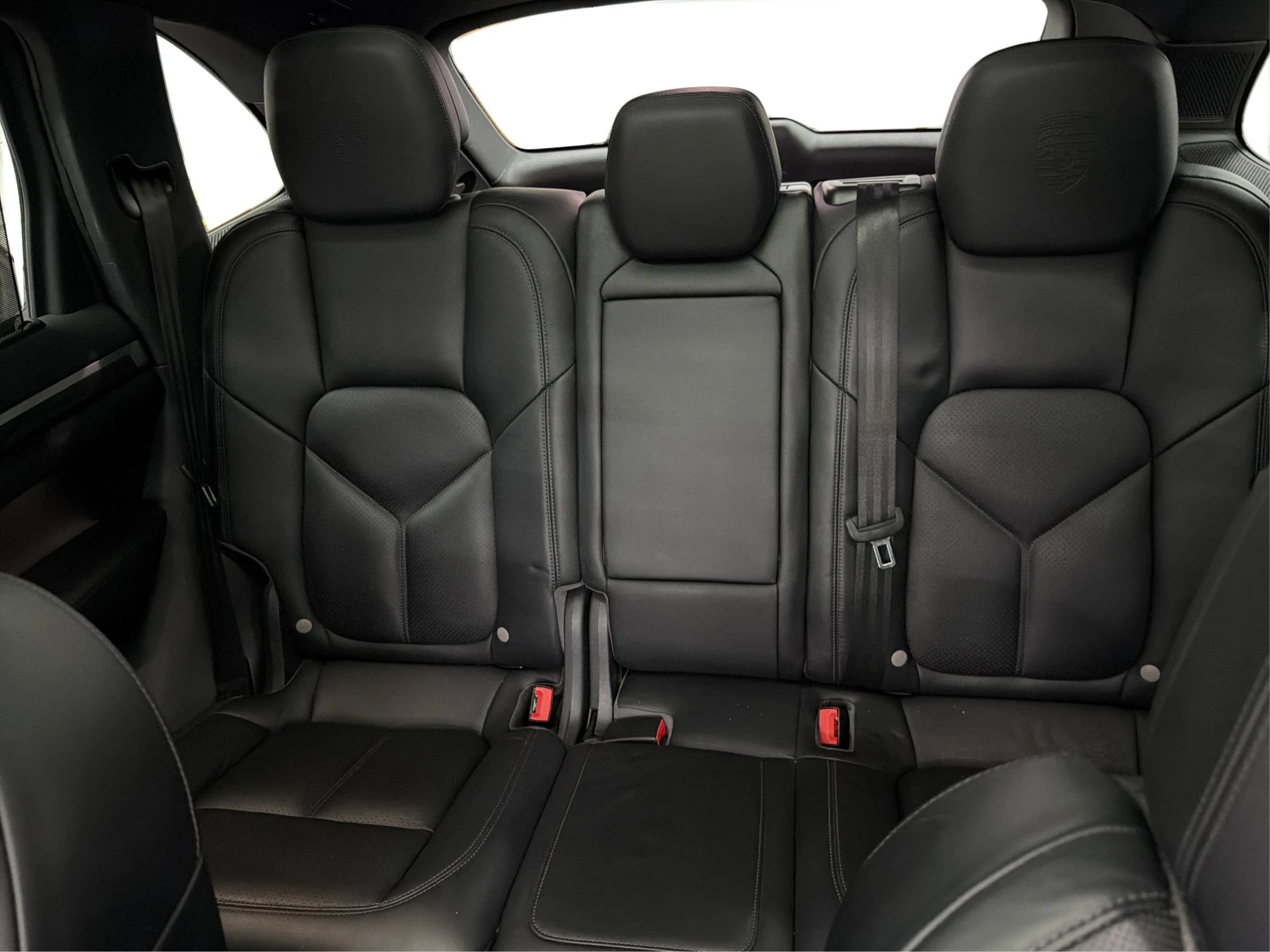Used 2016 Porsche Cayenne S AWD/4WD image 32