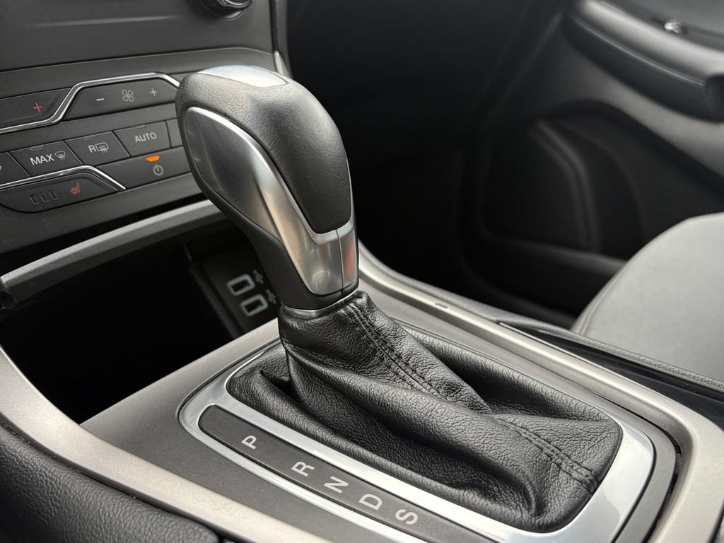 Used 2018 Ford Edge SEL w/ Equipment Group 201A AWD/4WD image 25