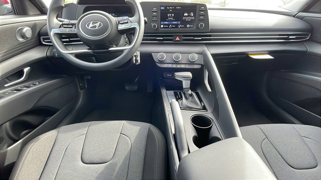 New 2026 Hyundai Elantra SE image 16
