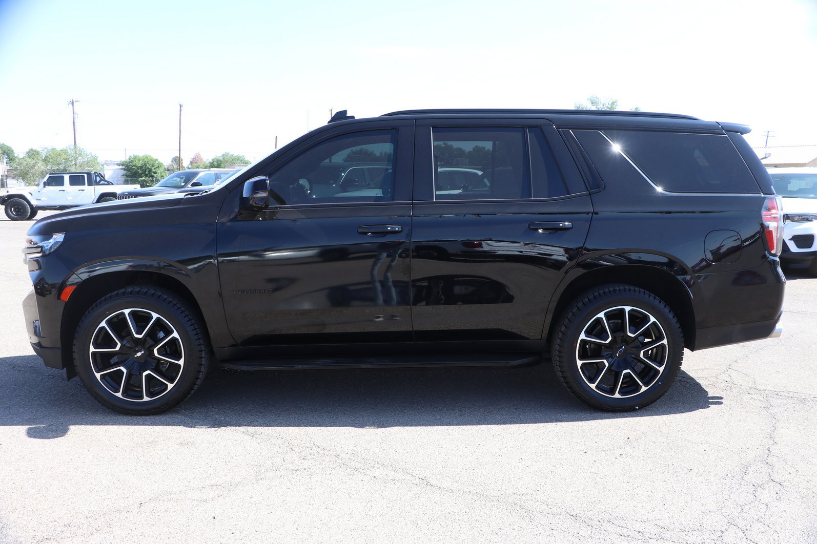 Used 2022 Chevrolet Tahoe RST w/ Sport Performance Package AWD/4WD image 4